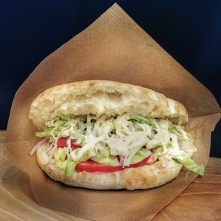 Сандвич Филаделфия и пиле