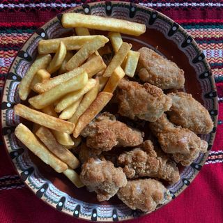 Панирани пилешки бутчета