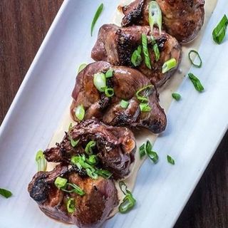 Патешки сърчица на тиган с масло,соев сос и чесън 