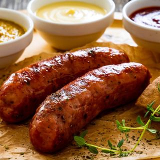 Домашни наденнички с праз 