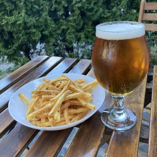 Гларус пейл ейл 4,2% 1л + пресни пържени картофи 150г