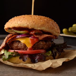 Бургер с телешка плескавица