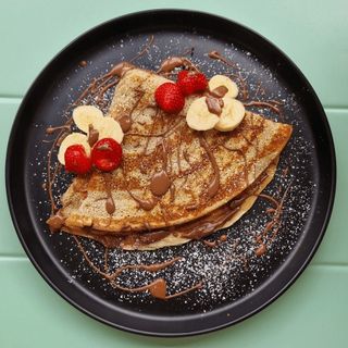 Палачинка с Нутела, ягоди и банан