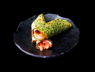 Спаначена палачинка с пушена сьомга