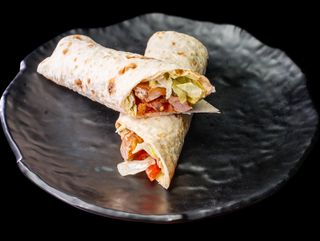 Caesar Wrap с една гарнитура