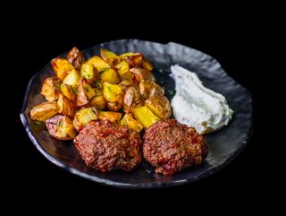 Телешки кюфтета с моцарела и трюфел два броя (450г)