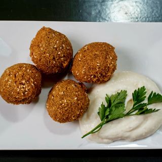 Порция фалафел