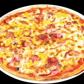 Пица с цели гъби, моцарела, синьо сирене, пармезан, кашкавал, зехтин