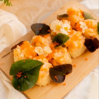 Рол с Гребешок, Угор и Рак Рол с Гребешок, Угор и Рак