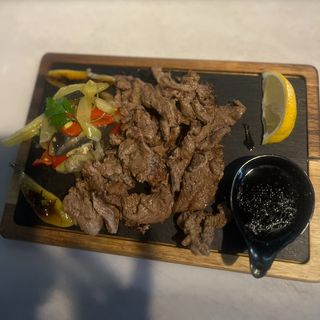 Телешко сукалче на жар