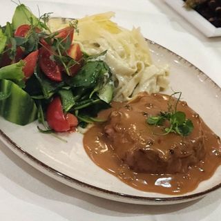 Телешки стек с пепър сос