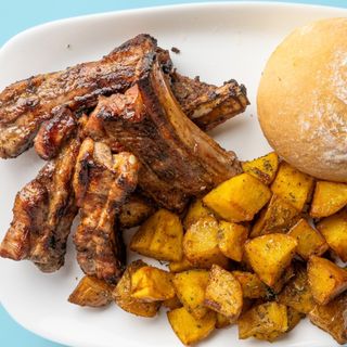 Свински Ребра на ЖАР с специални картофки + бонус хлебче от 