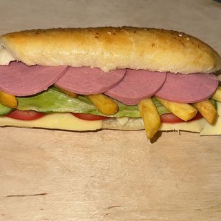 Сандвичи с домашно изпечено хлебче