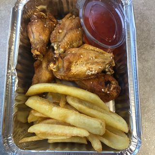 Пилешки крилца 3 бр с пържени картофки