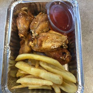 Пилешки крилца 5 бр с пържени картофки