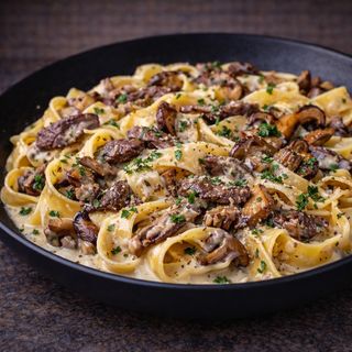 Папарделе Блек Ангъс и горски гъби