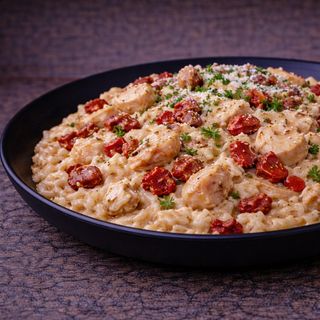 Ризото с пиле и сушени домати