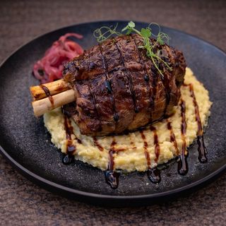 Свински джолан с трюфел пюре