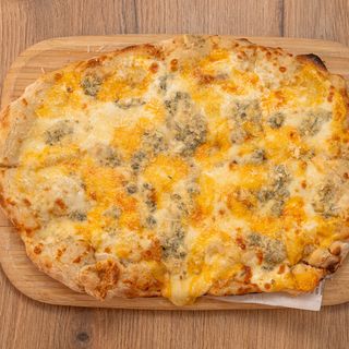 Пица Романа Куатро Формаджи