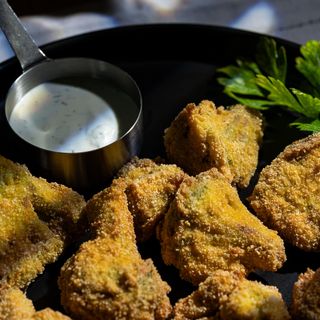 Хрупкаво броколи с млечен сос