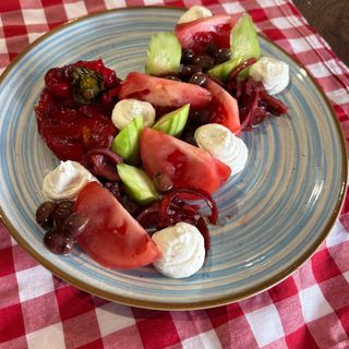 Балканска салата 