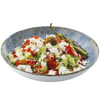 Традиционна шопска салата