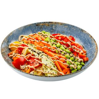 Поке бол със зеленчуци