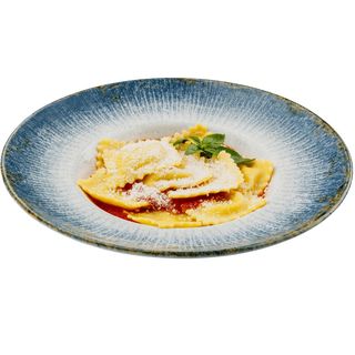 Равиоли с домати и моцарела