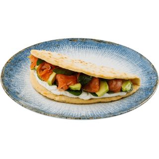 Пиадина с пушена сьомга и авокадо