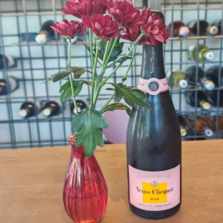 Champagne Rose - Veuve Clicquot
