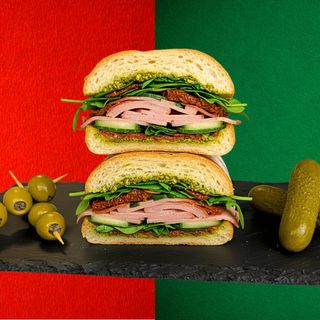 Венециано Густо