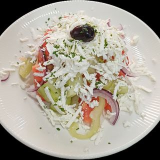 ШОПСКА САЛАТА