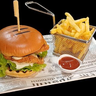 БУРГЕР С ПИЛЕШКО ФИЛЕ