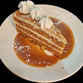 МОРКОВЕНА ТОРТА