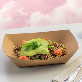 Шарена киноа с авокадо дресинг(350гр)