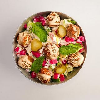 Falafel salad
