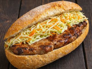 Сандвич със св.вратна пържола