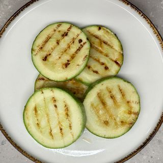 Тиквички на грил (100гр)