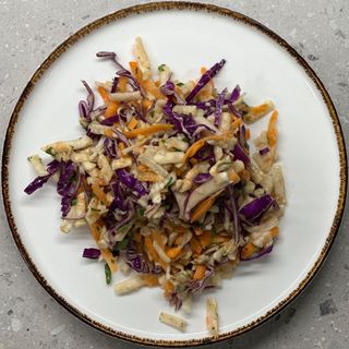 Витаминозна салата (150г)