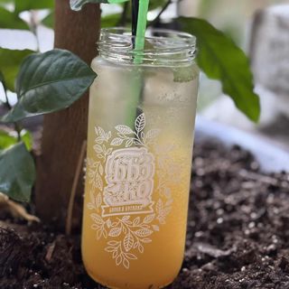 Домашна лимонада от ананас и портокал