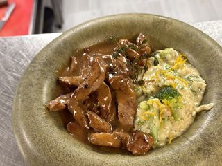 Патешко с пепър сос