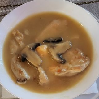 Пилешки филенца с гъбен сос