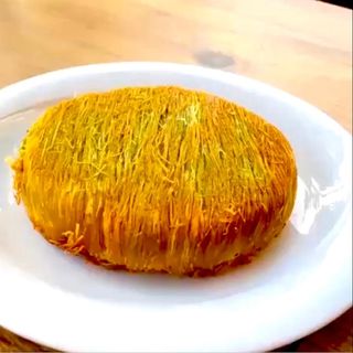 Хасър кадаиф с топка джелато