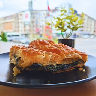 Гръцка баница Критска