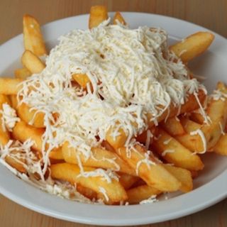 Пържени картофи със сирене