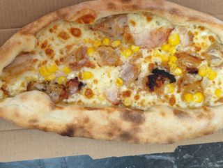 Мини пиде с пилешко месо