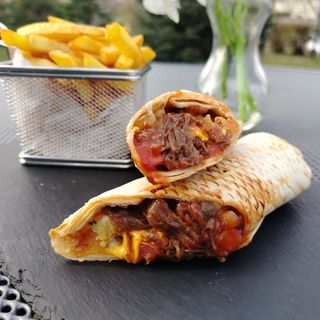 Тортила с дърпано телешко