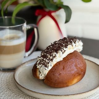 Маритоццо с портокалов крем (Maritozzo con la panna)