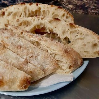 Домашно хлебче Акропол