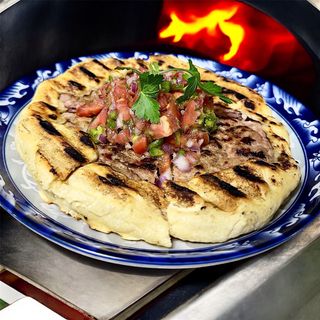 Плескавица на домашно хлебче